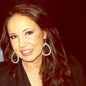 Meet your Posher, Elizabeth